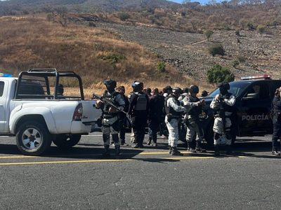 Matan a tres hombres sobre la carretera Morelia-Jocotepec