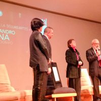 Recibe el escenógrafo Alejandro Luna la Medalla Bellas Artes