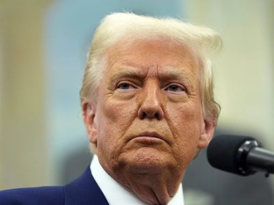 Trump dice que él y Putin acordaron iniciar conversaciones para poner fin a la guerra