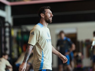 Con Messi y el Flaco López, la Selección argentina se mide ante Puerto Rico