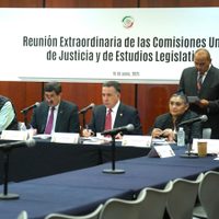 Avanza la Ley Antilavado; la oposición teme violación de datos personales
