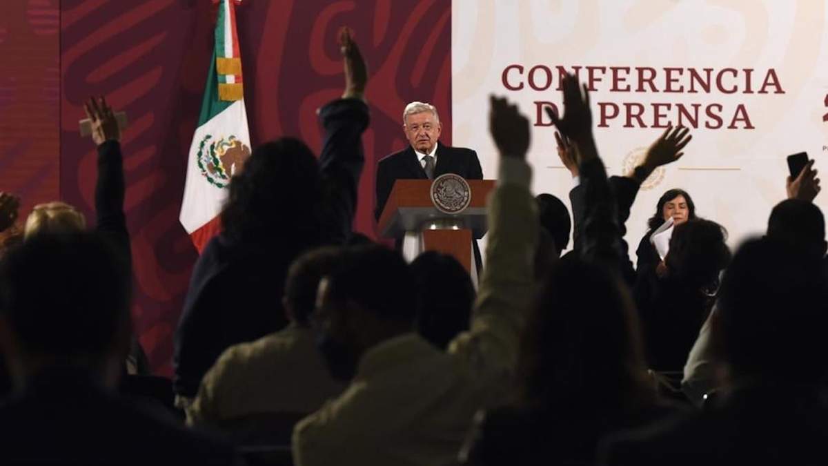 El presidente en su conferencia