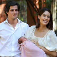 Sofía Palazuelo y Fernando Fitz-James Stuart presentan en sociedad a su pequeña hija, Rosario