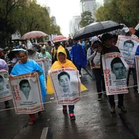 Que ya se vaya Peña para poder encontrar a nuestros hijos, claman padres de los 43