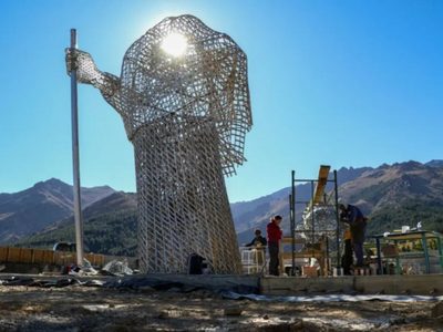 Huinganco inició el montaje de la monumental escultura del Sagrado Corazón de Jesús