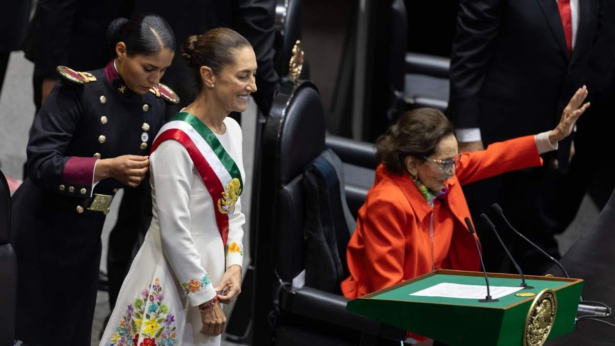 Claudia Sheinbaum con Ifigenia Martínez