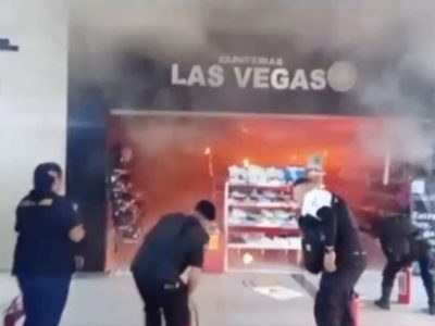 Se registra incendio en Plaza Las Américas, Ecatepec (Video)