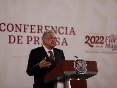 Legisladores que no apoyan iniciativa del PRI sobre militares son "retrógradas, facciosos": AMLO