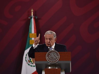 Estos fueron los principales temas de la conferencia mañanera de AMLO del 15 de mayo (Video)