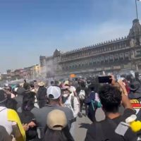 Estalla la violencia en la marcha convocada por la Generación Z (Videos)