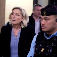 Marine Le Pen enfrenta juicio crucial de apelación en París por uso indebido de fondos de la UE