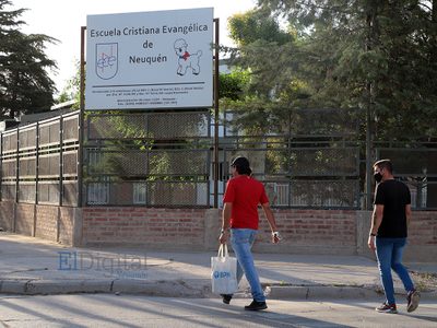 Alerta por una ola de contagios de coronavirus: más de 20 chicos aislados tras un viaje de egresados