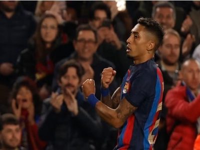 Barcelona y Man United empatan 2-2 en la Liga Europa
