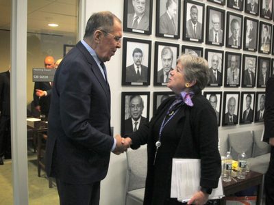 Tras condenar la invasión a Ucrania, Alicia Bárcena se reúne con el canciller ruso