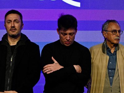 El ninguneo de Santiago Caputo a Luis Petri en pleno escenario