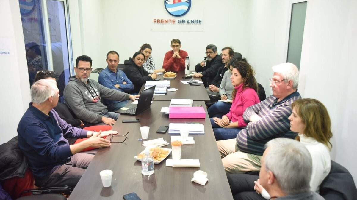 El Frente de Todos debate sobre el nuevo sistema de Transporte Público. Fuente: (Twitter)