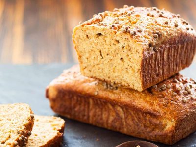 Torta de avena y naranja: muy fácil, con ingredientes económicos y que tenés en casa