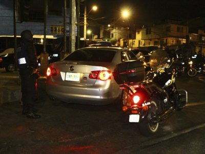 Detienen a 35 motociclistas por realizar arrancones en Iztapalapa; 13 son menores de edad