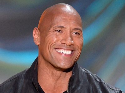 De luchador a Barman: Dwayne Johnson se muestra en las redes con una nueva habilidad