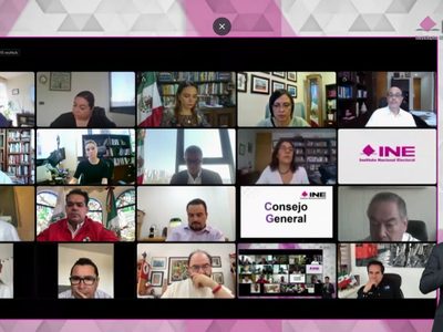 Partidos se acusan en el INE con programas sociales y “marea rosa”