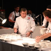 Restaurante con estrellas Michelin se prepara para abrir en junio