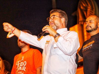 Bours renuncia a su candidatura al gobierno de Sonora... y se suma al PRI