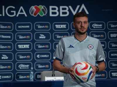 Al estilo Gago, Martín Anselmi deja botado al Cruz Azul