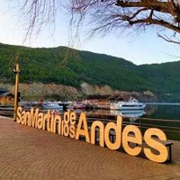 Misterio en Neuquén: mirá el radical cambio en el Lago Lácar