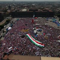 Gobierno capitalino dice que hubo 95 mil asistentes a marcha de la “marea rosa” en el Zócalo