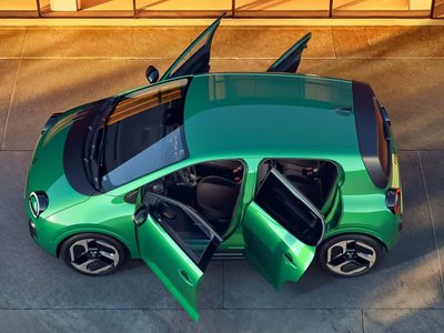 La vuelta de un clásico: el Renault Twingo se renueva con un diseño futurista