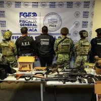 Desmantelan centro de operaciones de célula delictiva y aseguran un arsenal de alto poder en Oaxaca