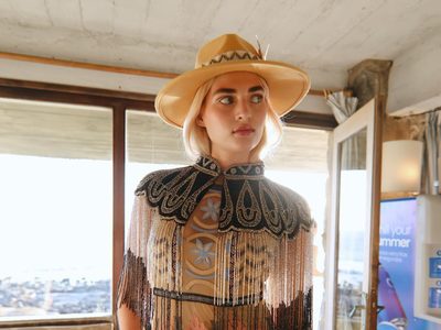 La prenda infaltable: Marta Fort se lució con un ítem adaptable a varios estilos con gran elegancia