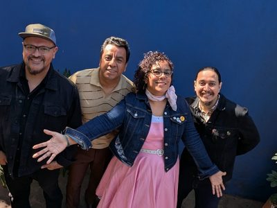 La Santa Cecilia, candente bohemia en el Teatro Metropólitan (Videos)