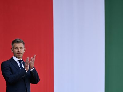 Magyar jura como primer ministro de Hungría, pone fin a 16 años del gobierno de Orbán