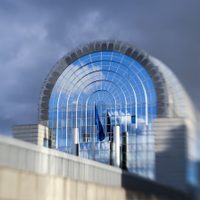 La UE acuerda obligar a plataformas como Facebook o Youtube a retirar contenidos terroristas en una hora