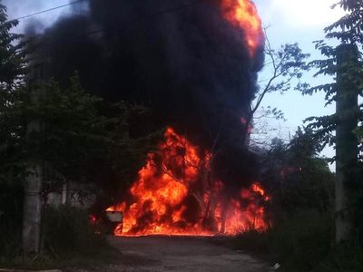 Explosión en depósito clandestino de combustible deja dos heridos en Tabasco