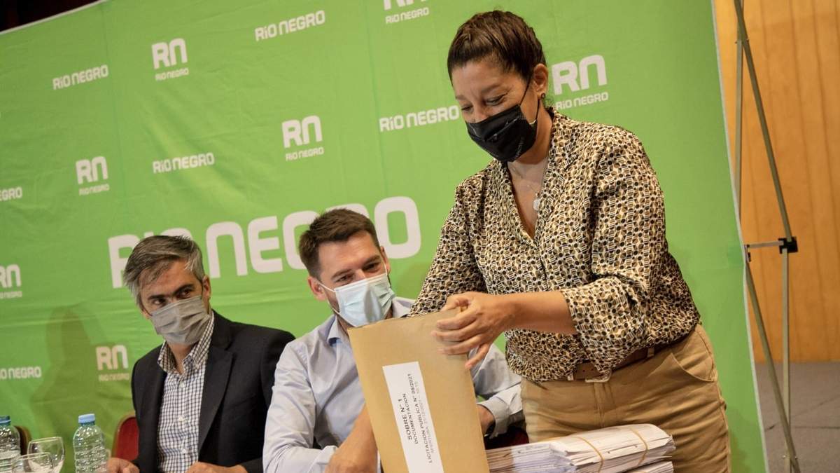La gobernadora de Río Negro, Arabela Carreras. Fuente: (@arabelacarreras)