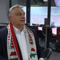 La bufanda del primer ministro de Hungría que generó comparaciones con Putin