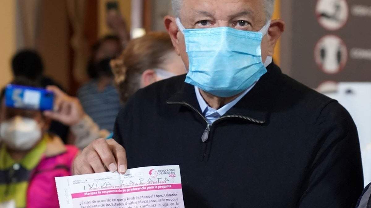 "Viva Zapata", escribió el presidente en la boleta