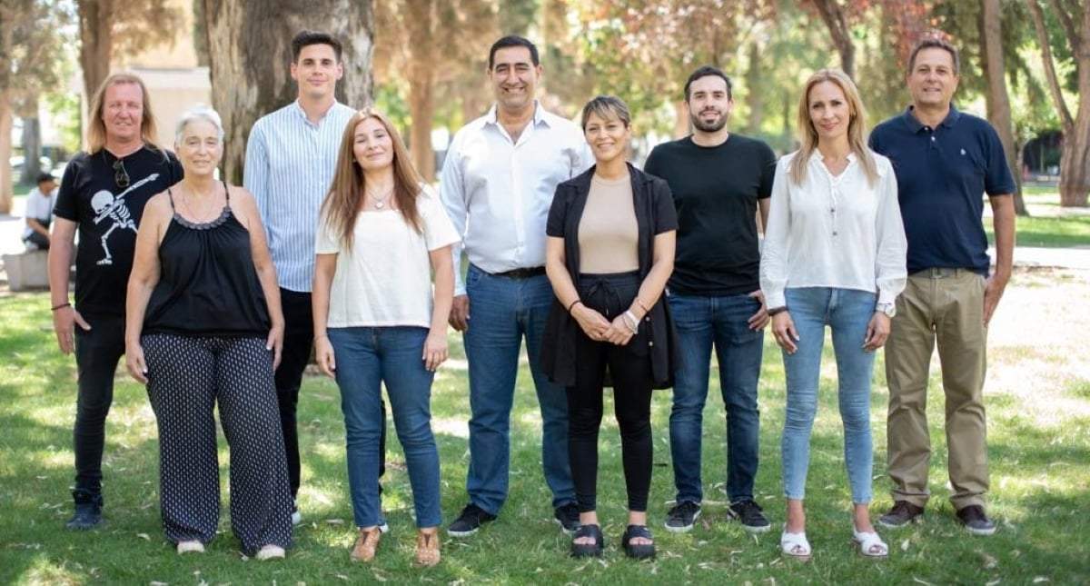 Artaza y candidatos a concejales. Fuente: (Twitter)