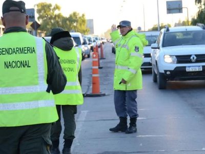Un perro de Gendarmería descubrió marihuana en un auto que transitaba por la ruta 21