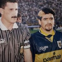 De un juez: que dirigió hasta a Maradona "Hay árbitros que tienen autos de lujo"