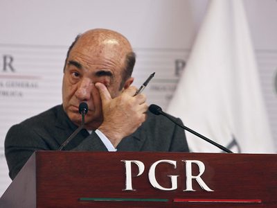 Detienen al exprocurador Jesús Murillo Karam, autor de la "verdad histórica" de Ayotzinapa