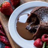 Una explosión de amor: aprendé cómo hacer un volcán de chocolate