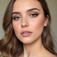 El maquillaje japonés que arrasa entre las fashionistas: rubor lifting y efecto glow en un solo gesto