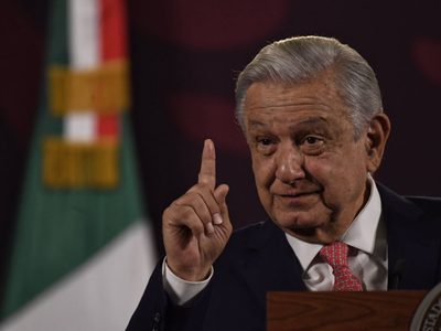 AMLO descarta que vaya a haber retroceso democrático como lo plantea el Episcopado Mexicano