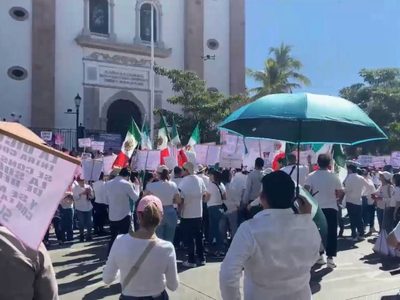 “Súmate Sinaloa”: Encabezan marcha líderes de partidos de oposición