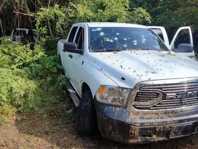 Guardia Nacional y Ejército aseguran en Chiapas camionetas abandonadas del crimen organizado (Video)