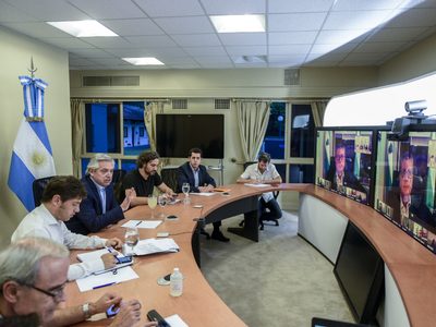 Menos uno, todos los gobernadores apoyaron al Gobierno en la renegociación de la deuda