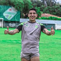 Dos años después vuelve al fútbol: Ricardo Centurión fue presentado en su nuevo club